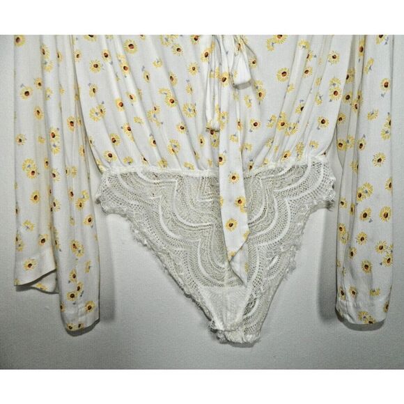 Intimately Free People Bodysuit‎ Small White Yellow Floral Sunflower Lace Bottom - Picture 4 of 8